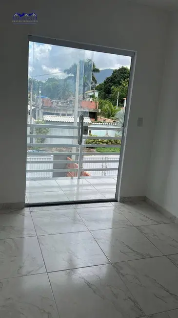 Foto 4 de Casa com 2 quartos para alugar, 61m2 em Itapeba, Marica - RJ