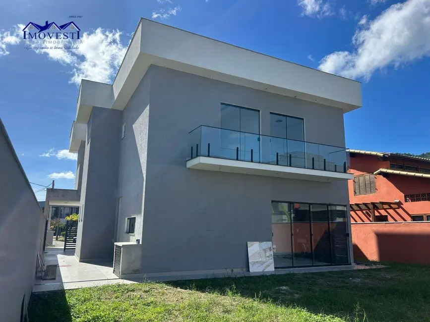 Casa com 4 quartos à venda, 212m2 em Marica - RJ - imagem 3 Foto 3 de Casa com 4 quartos à venda, 212m2 em Marica - RJ