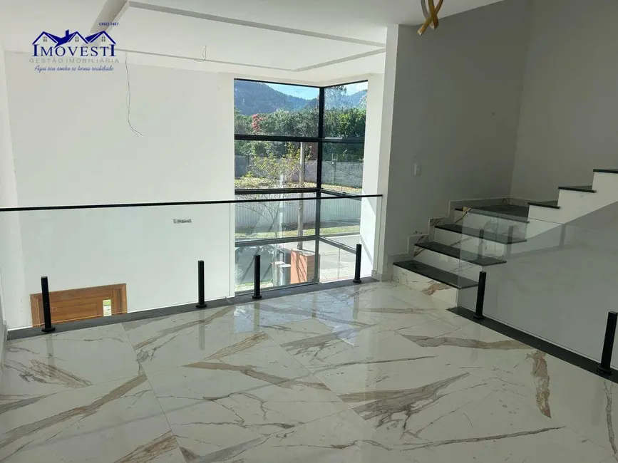 Casa com 4 quartos à venda, 212m2 em Marica - RJ - imagem 9 Foto 9 de Casa com 4 quartos à venda, 212m2 em Marica - RJ