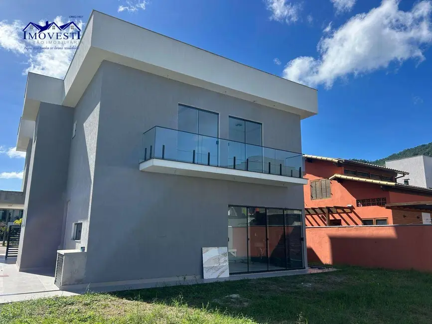 Casa com 4 quartos à venda, 212m2 em Marica - RJ - imagem 6 Foto 6 de Casa com 4 quartos à venda, 212m2 em Marica - RJ