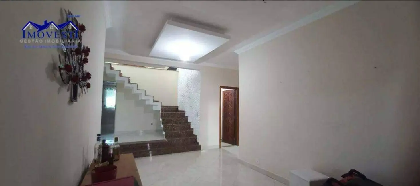 Foto 9 de Casa com 4 quartos à venda, 480m2 em Marica - RJ