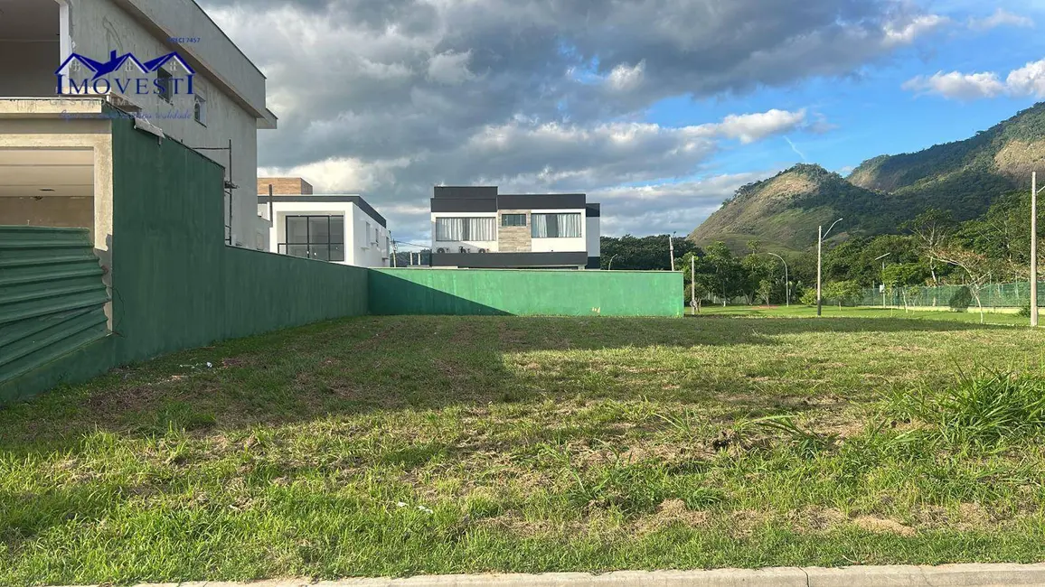 Foto 2 de Terreno / Lote à venda, 360m2 em Marica - RJ