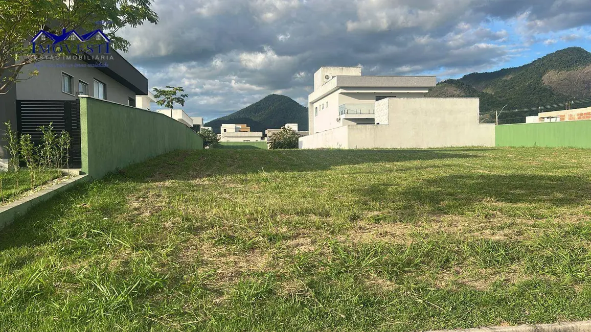 Foto 1 de Terreno / Lote à venda, 370m2 em Marica - RJ