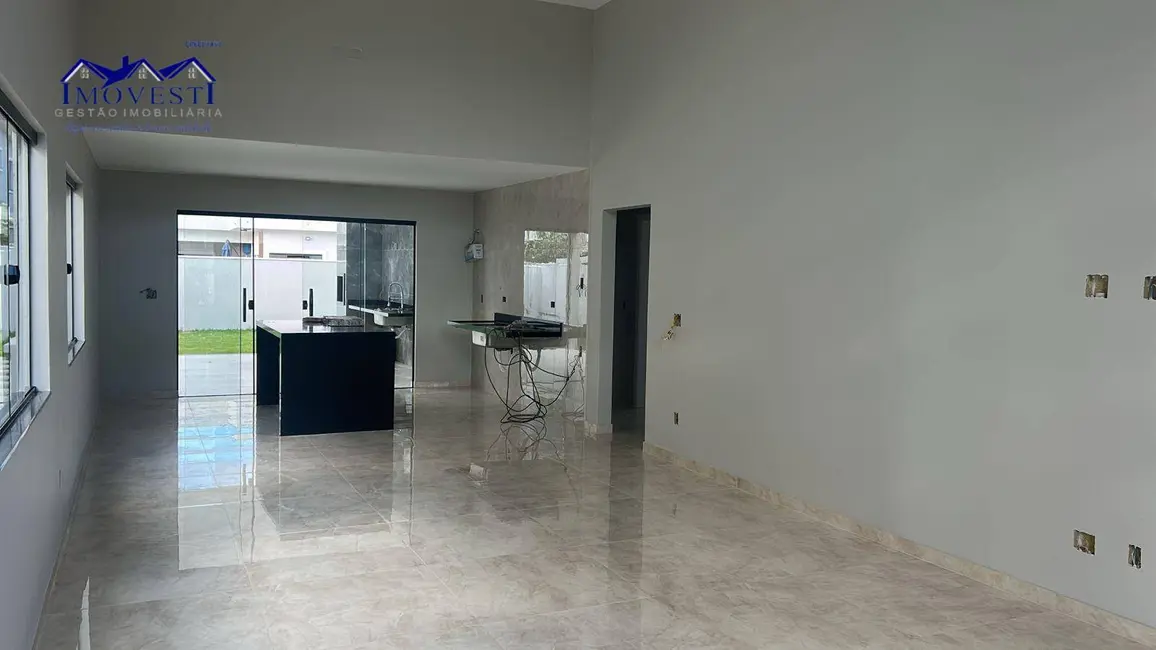 Foto 3 de Casa de Condomínio com 3 quartos à venda, 370m2 em Marica - RJ