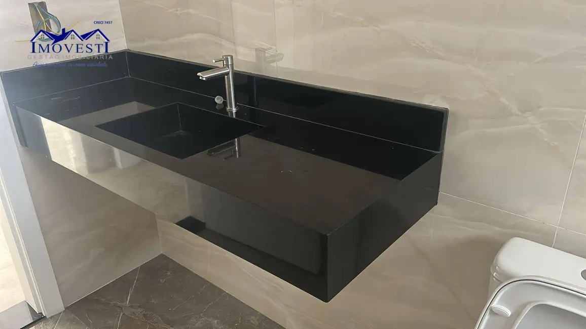 Foto 9 de Casa de Condomínio com 3 quartos à venda, 370m2 em Marica - RJ