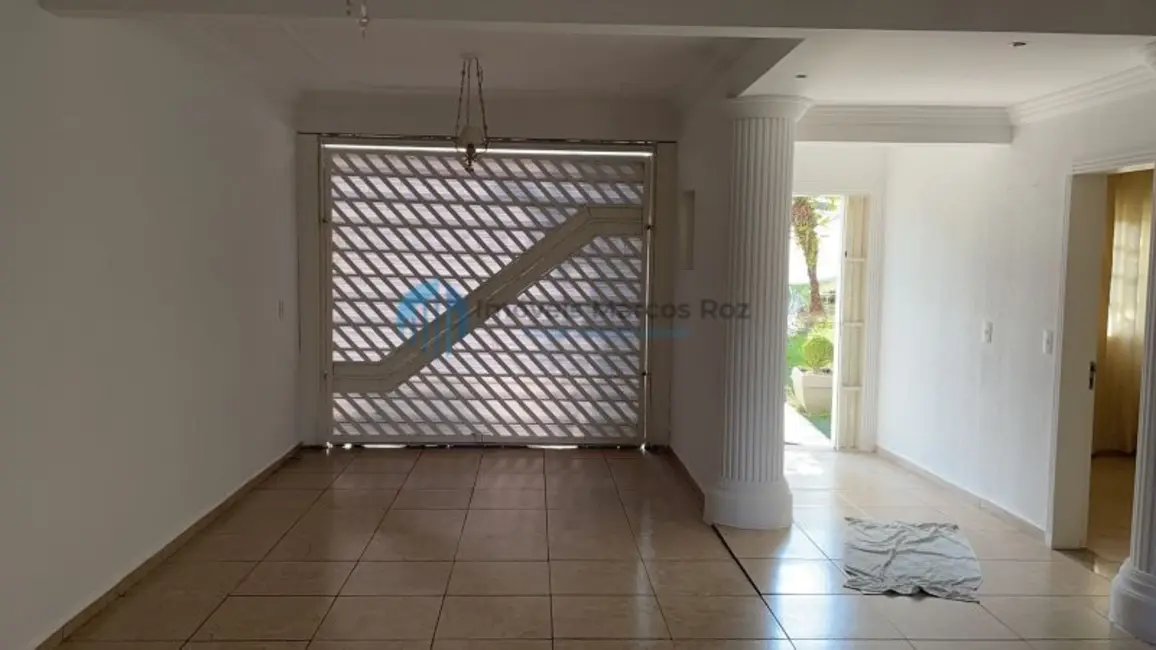 Foto 3 de Casa com 4 quartos à venda, 370m2 em Parque Nova Jandira, Jandira - SP