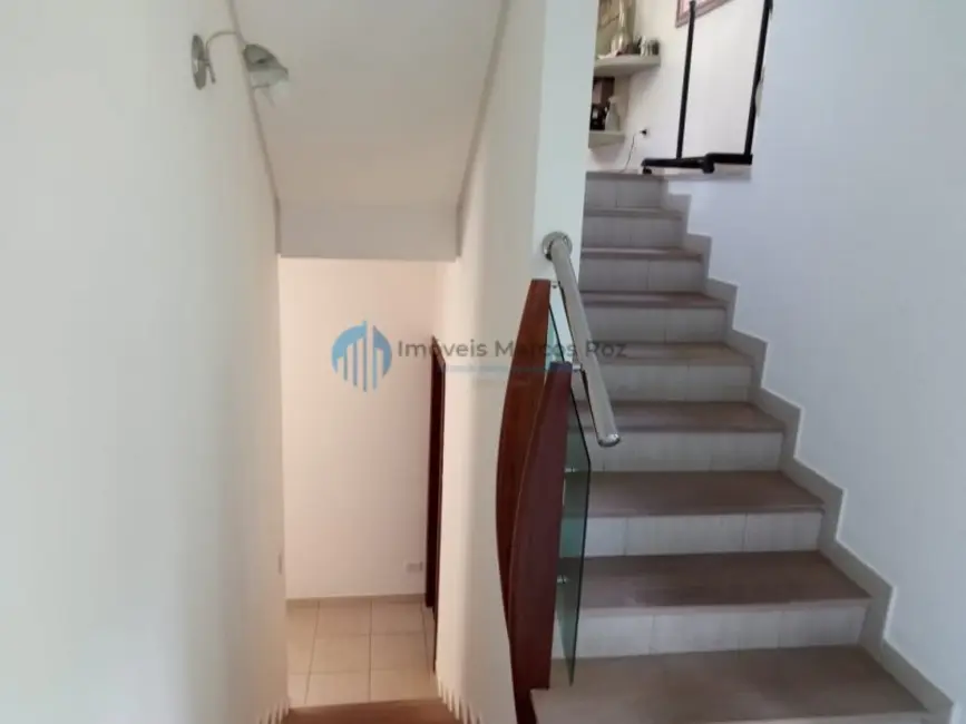 Casa com 3 quartos à venda, 253m2 em Parque Nova Jandira, Jandira - SP - imagem 5 Foto 5 de Casa com 3 quartos à venda, 253m2 em Parque Nova Jandira, Jandira - SP