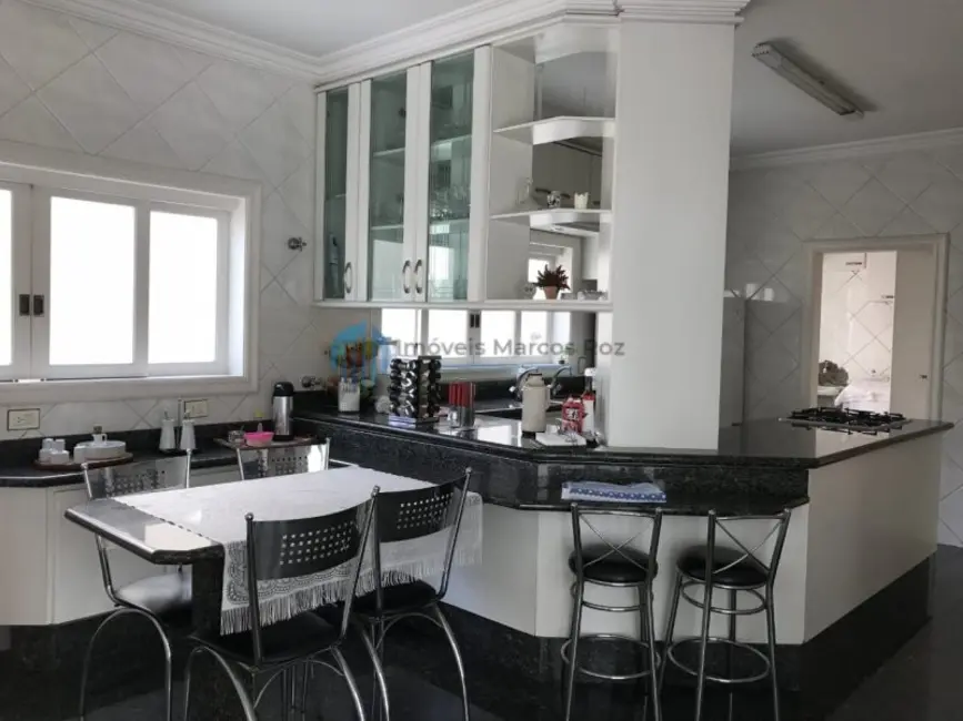 Casa com 5 quartos para alugar, 560m2 em Alphaville Residencial Zero, Barueri - SP - imagem 7 Foto 7 de Casa com 5 quartos para alugar, 560m2 em Alphaville Residencial Zero, Barueri - SP