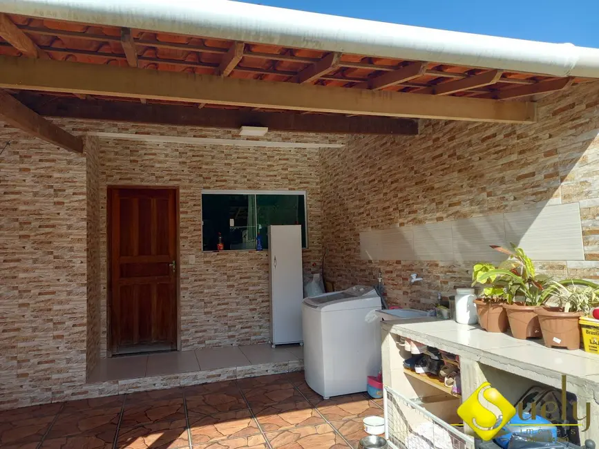 Foto 6 de Casa com 2 quartos à venda, 220m2 em Marica - RJ