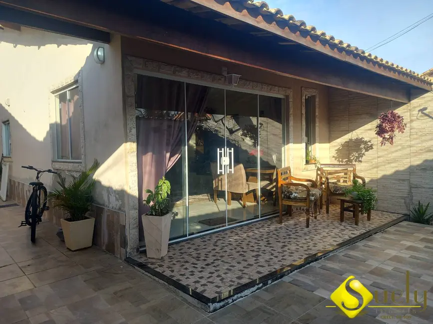 Foto 1 de Casa com 3 quartos à venda, 300m2 em Marica - RJ