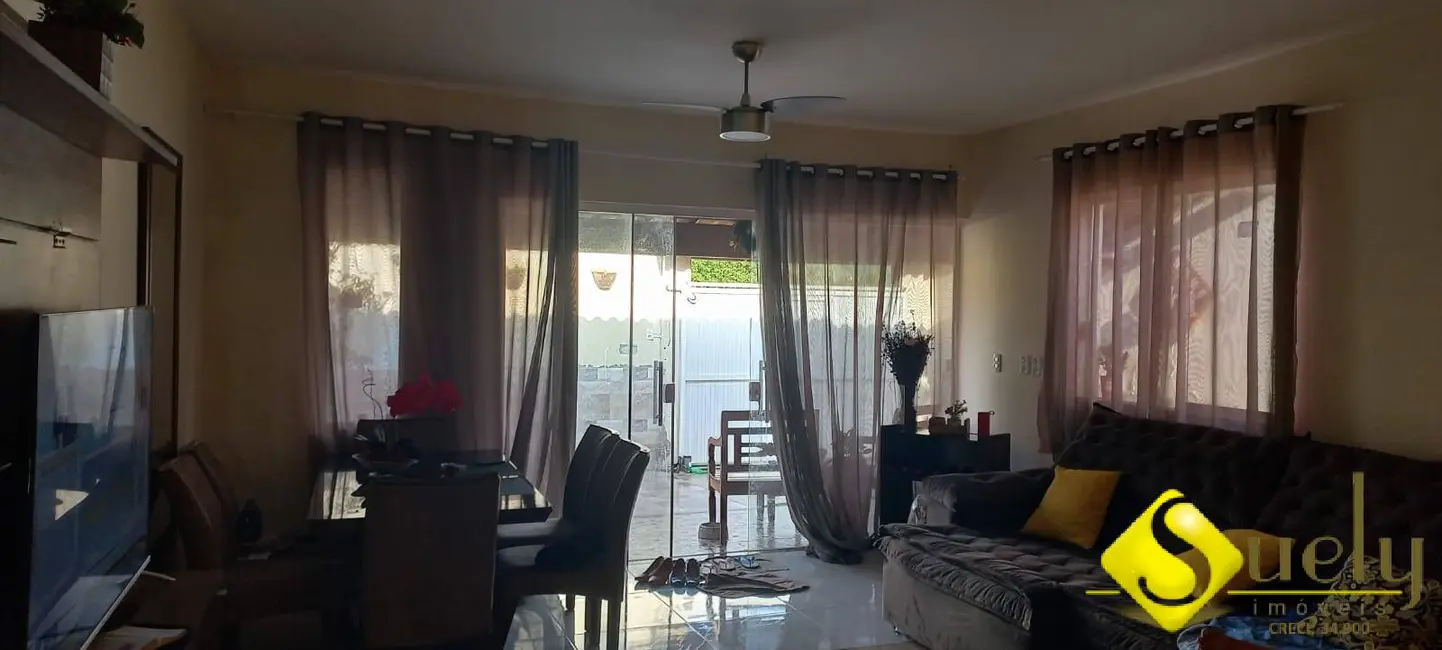 Foto 4 de Casa com 3 quartos à venda, 300m2 em Marica - RJ