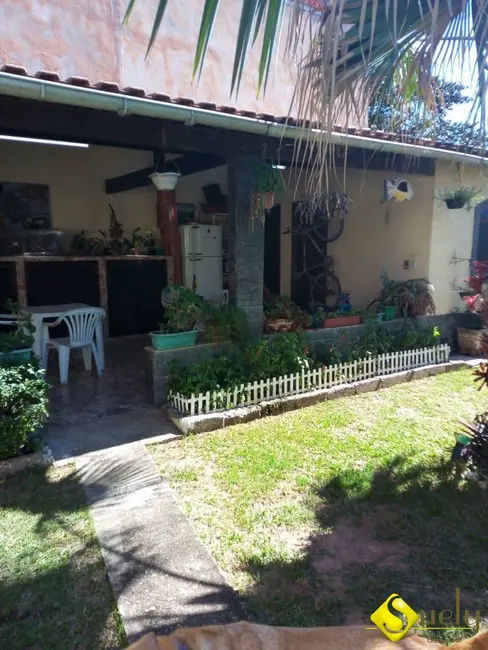 Foto 4 de Casa com 4 quartos à venda, 480m2 em Marica - RJ
