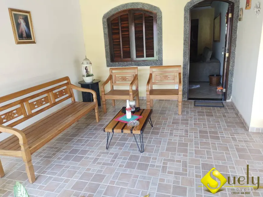 Foto 3 de Casa com 2 quartos à venda, 400m2 em Marica - RJ