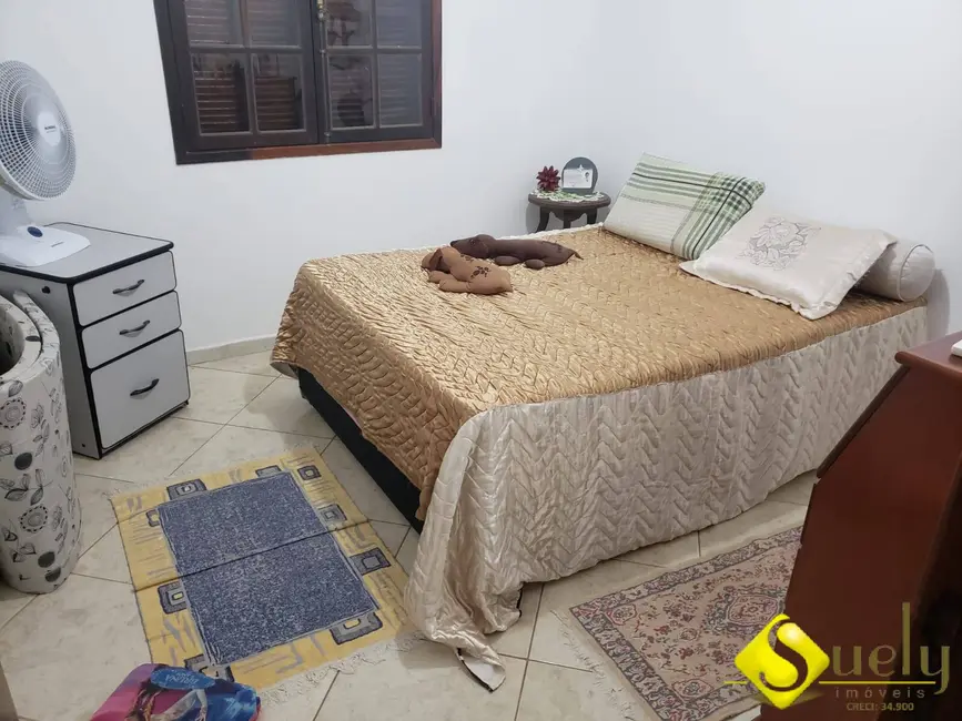 Foto 9 de Casa com 2 quartos à venda, 400m2 em Marica - RJ