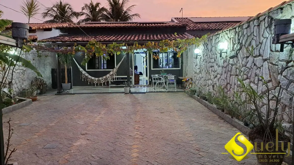 Foto 1 de Casa com 2 quartos à venda, 300m2 em Marica - RJ