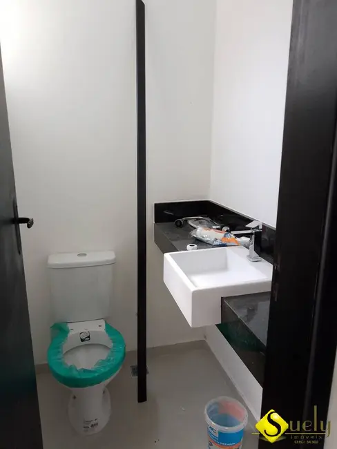 Foto 6 de Casa com 2 quartos à venda, 60m2 em Marica - RJ