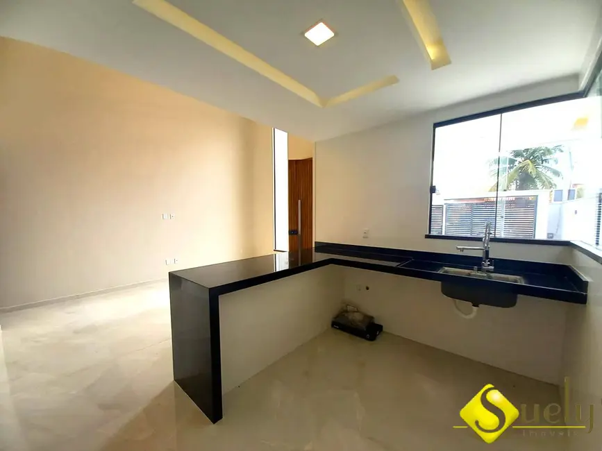 Foto 6 de Casa com 3 quartos à venda, 300m2 em Marica - RJ