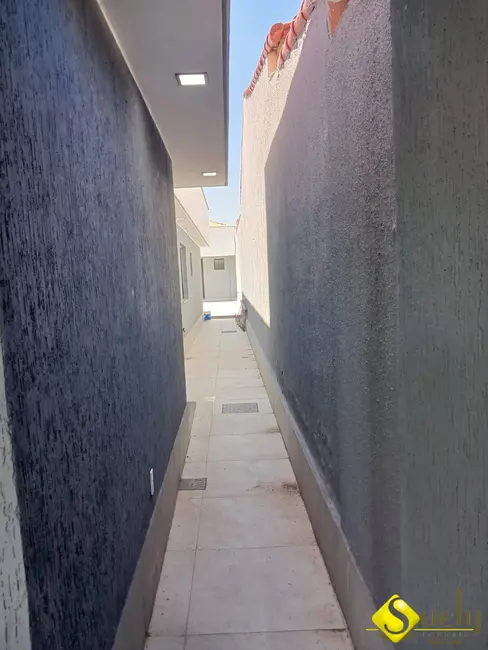 Foto 6 de Casa com 3 quartos à venda, 240m2 em Marica - RJ