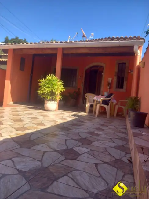 Foto 4 de Casa com 2 quartos à venda, 240m2 em Marica - RJ