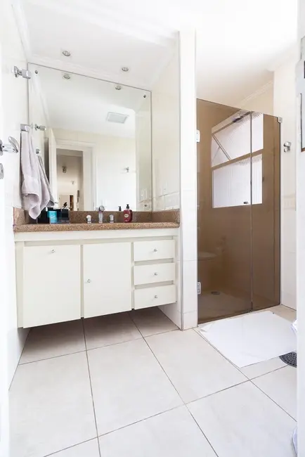 Foto 3 de Casa com 4 quartos à venda, 257m2 em Santa Cecília, São Paulo - SP