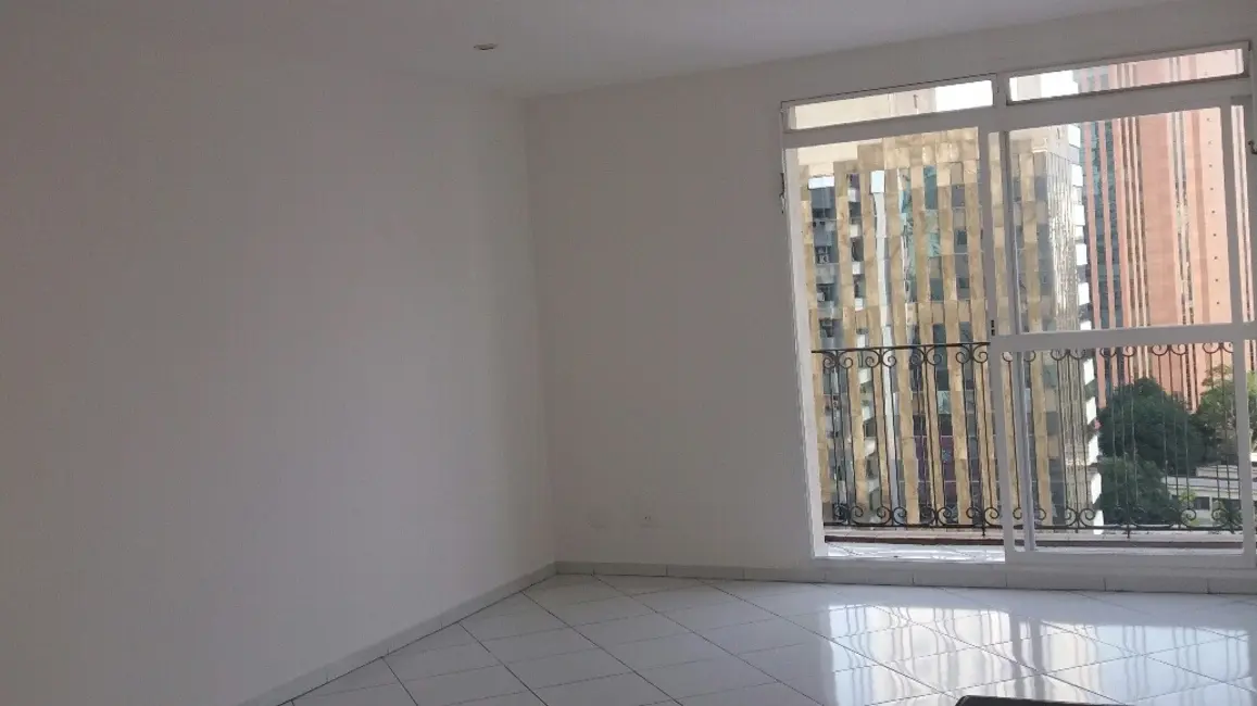 Foto 3 de Apartamento com 2 quartos para alugar, 90m2 em Itaim Bibi, São Paulo - SP