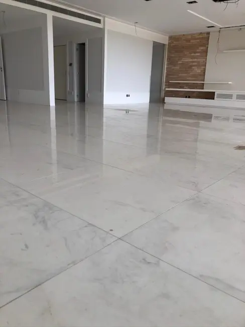 Apartamento com 5 quartos à venda, 555m2 em Barra da Tijuca, Rio De Janeiro - RJ - imagem 8 Foto 8 de Apartamento com 5 quartos à venda, 555m2 em Barra da Tijuca, Rio De Janeiro - RJ