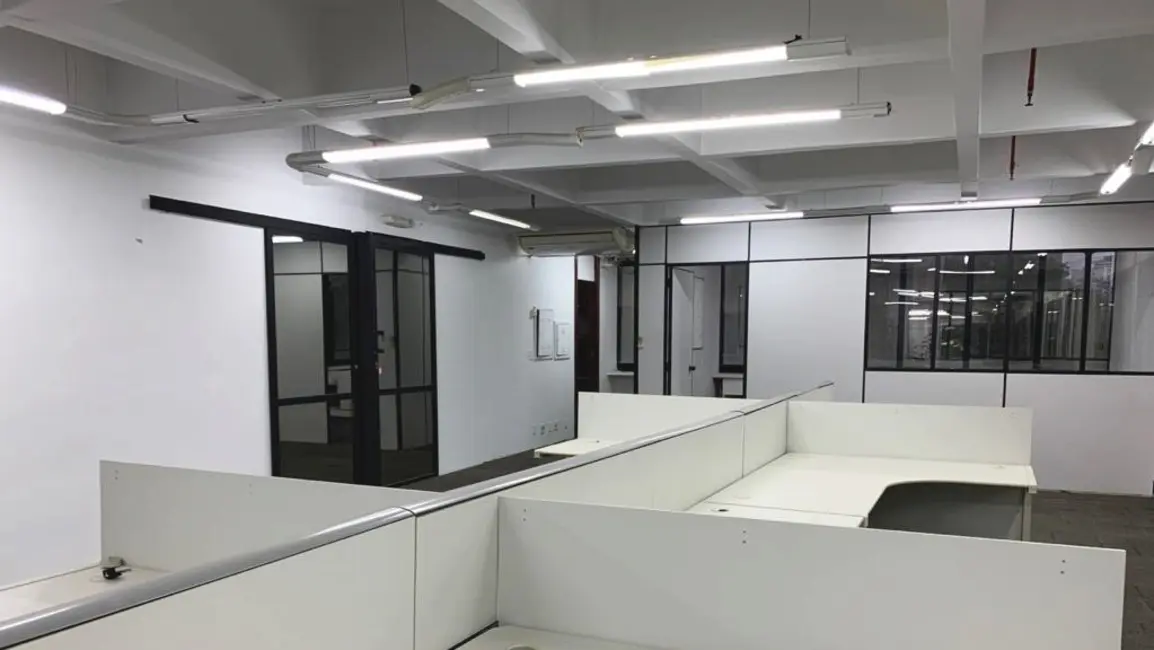 Sala Comercial para alugar, 150m2 em Itaim Bibi, São Paulo - SP - imagem 8 Foto 8 de Sala Comercial para alugar, 150m2 em Itaim Bibi, São Paulo - SP