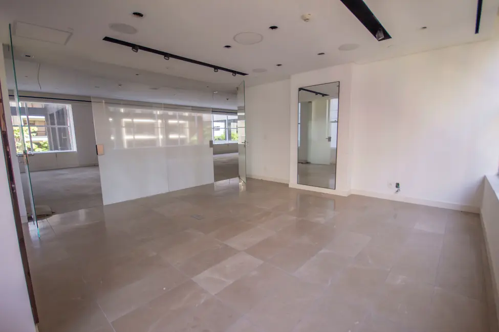 Foto 3 de Sala Comercial para alugar, 204m2 em Vila Olímpia, São Paulo - SP