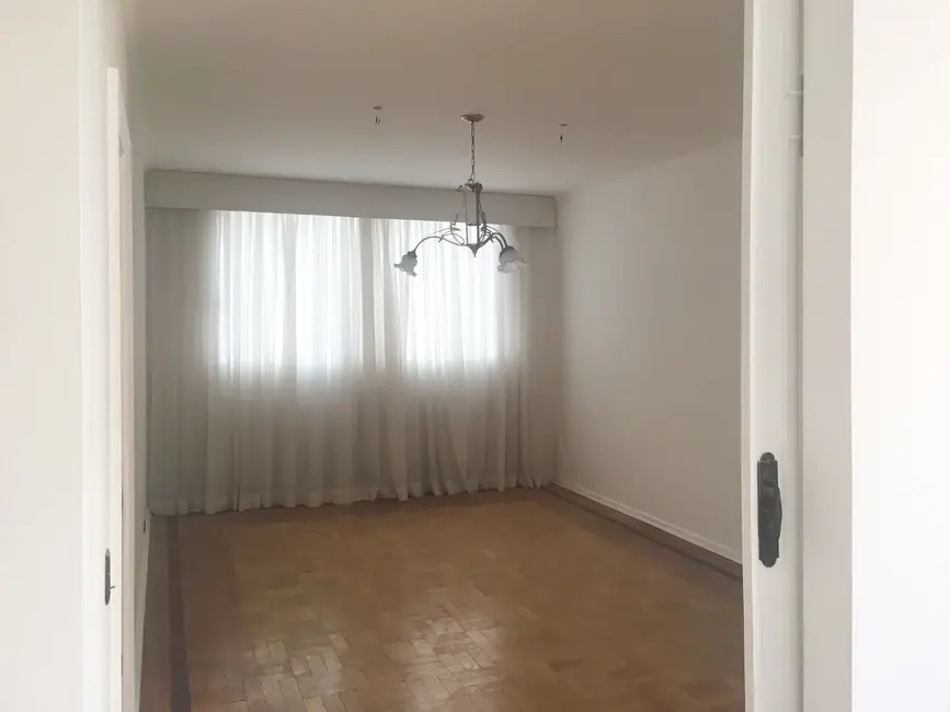 Foto 9 de Apartamento com 3 quartos para alugar, 240m2 em Jardim Europa, São Paulo - SP