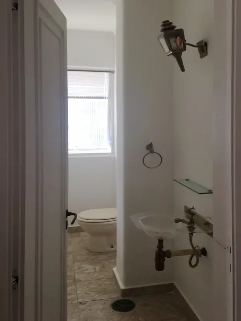 Foto 4 de Apartamento com 3 quartos para alugar, 240m2 em Jardim Europa, São Paulo - SP