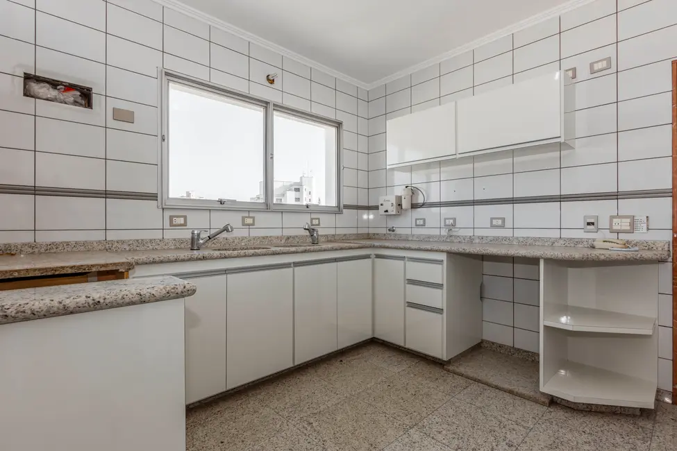 Apartamento com 3 quartos à venda, 236m2 em Campo Belo, São Paulo - SP - imagem 4 Foto 4 de Apartamento com 3 quartos à venda, 236m2 em Campo Belo, São Paulo - SP
