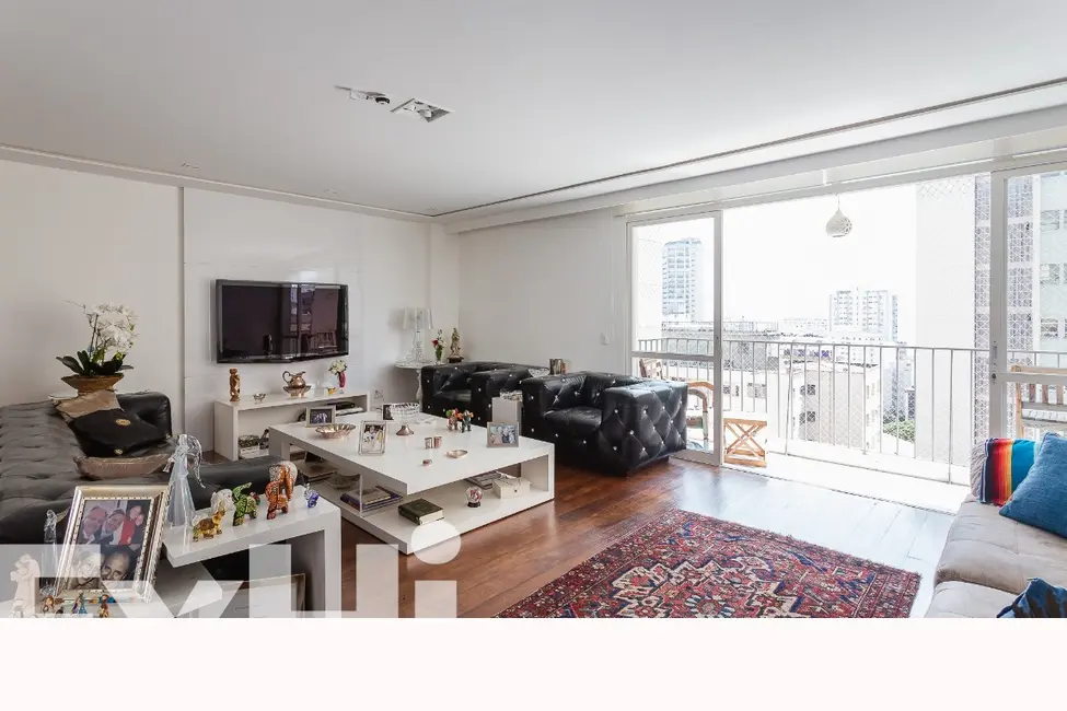 Foto 2 de Apartamento com 3 quartos à venda, 247m2 em Higienópolis, São Paulo - SP
