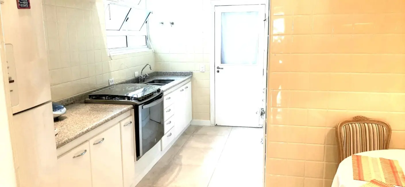Apartamento com 3 quartos à venda, 190m2 em Santa Cecília, São Paulo - SP - imagem 3 Foto 3 de Apartamento com 3 quartos à venda, 190m2 em Santa Cecília, São Paulo - SP