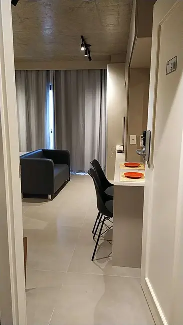 Foto 2 de Apartamento com 1 quarto para alugar, 28m2 em República, São Paulo - SP