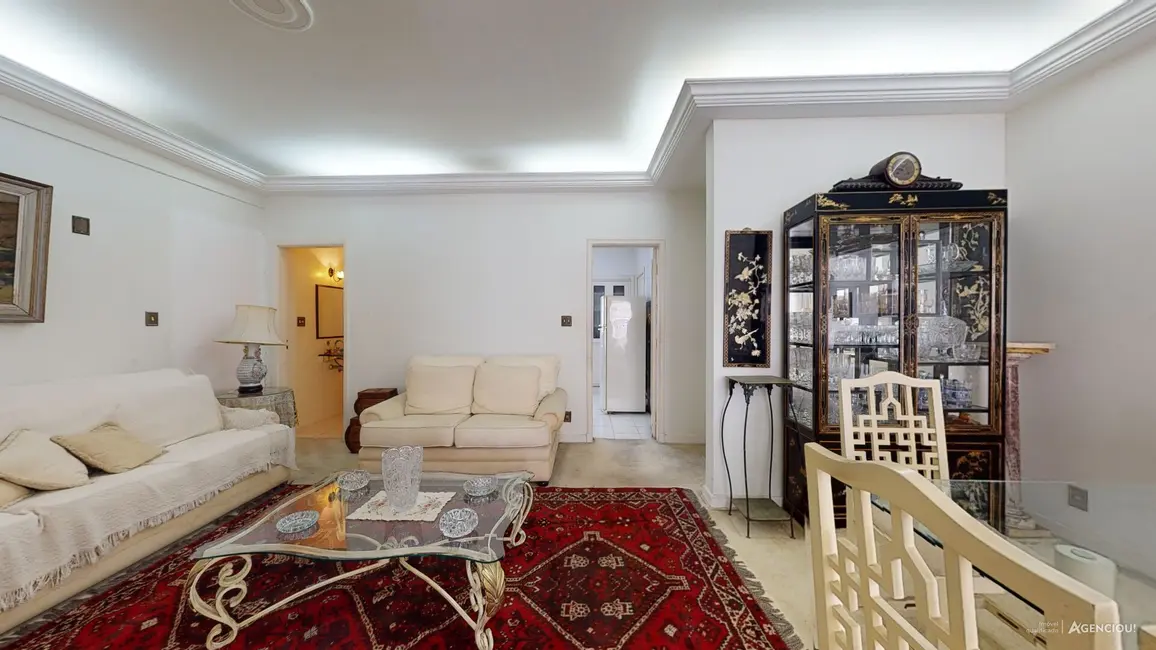 Apartamento com 3 quartos à venda, 126m2 em Santa Cecília, São Paulo - SP - imagem 1 Foto 1 de Apartamento com 3 quartos à venda, 126m2 em Santa Cecília, São Paulo - SP