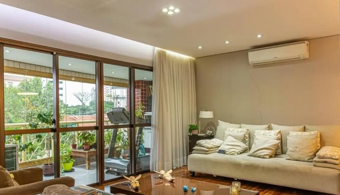 Apartamento com 3 quartos à venda, 167m2 em Vila Deodoro, São Paulo - SP - imagem 1 Foto 1 de Apartamento com 3 quartos à venda, 167m2 em Vila Deodoro, São Paulo - SP