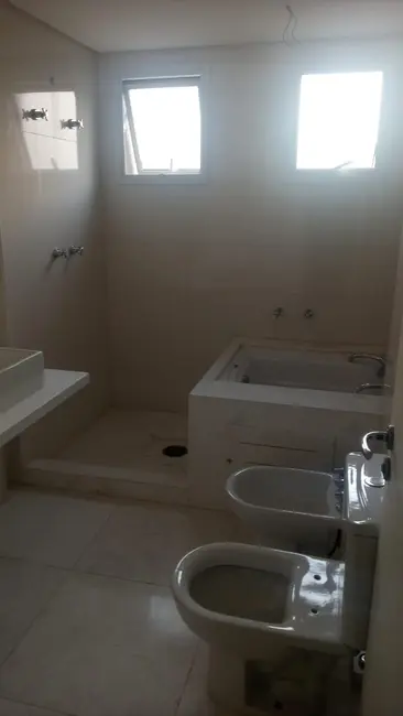 Apartamento com 3 quartos à venda, 209m2 em Aclimação, São Paulo - SP - imagem 6 Foto 6 de Apartamento com 3 quartos à venda, 209m2 em Aclimação, São Paulo - SP