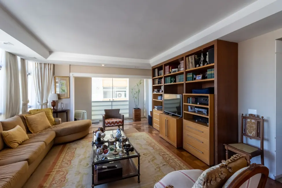 Apartamento com 3 quartos à venda, 210m2 em Higienópolis, São Paulo - SP - imagem 2 Foto 2 de Apartamento com 3 quartos à venda, 210m2 em Higienópolis, São Paulo - SP