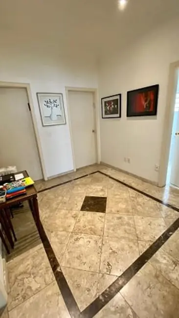 Apartamento com 3 quartos à venda, 260m2 em Higienópolis, São Paulo - SP - imagem 9 Foto 9 de Apartamento com 3 quartos à venda, 260m2 em Higienópolis, São Paulo - SP