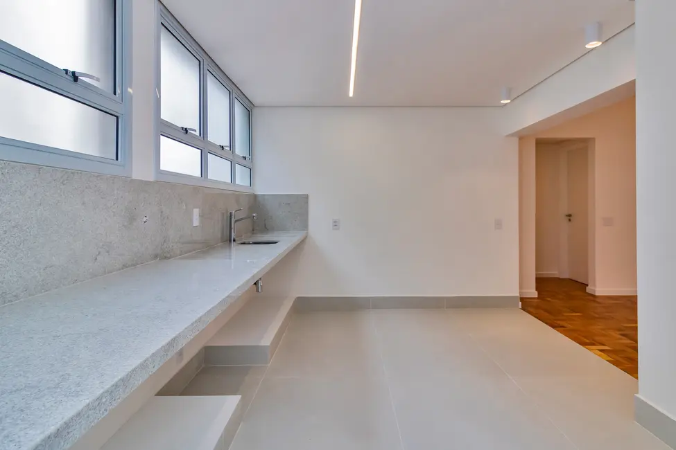 Foto 2 de Apartamento com 2 quartos à venda, 87m2 em Cerqueira César, São Paulo - SP