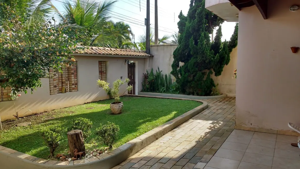 Casa com 3 quartos à venda, 358m2 em Peruibe - SP - imagem 5 Foto 5 de Casa com 3 quartos à venda, 358m2 em Peruibe - SP