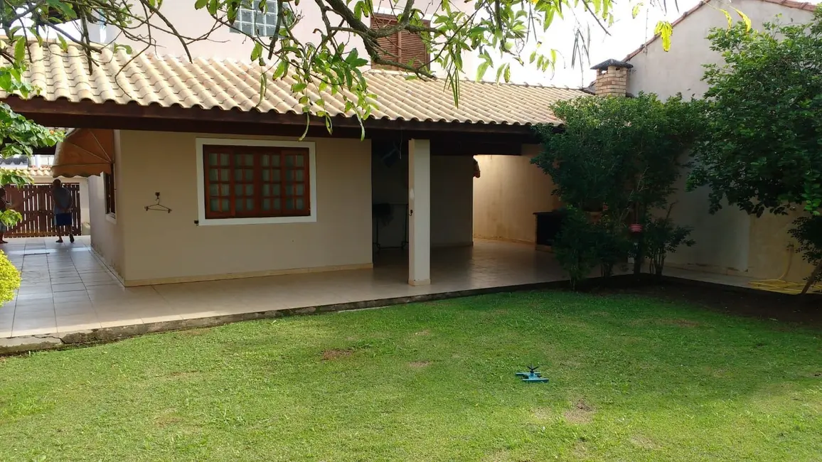 Casa com 3 quartos à venda, 358m2 em Peruibe - SP - imagem 8 Foto 8 de Casa com 3 quartos à venda, 358m2 em Peruibe - SP