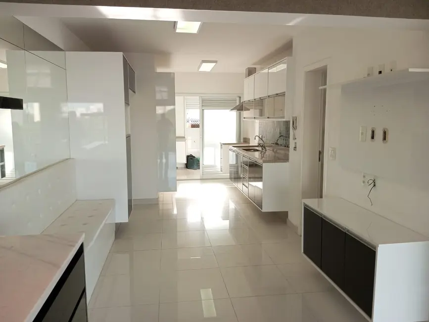 Apartamento com 3 quartos à venda, 244m2 em Perdizes, São Paulo - SP - imagem 3 Foto 3 de Apartamento com 3 quartos à venda, 244m2 em Perdizes, São Paulo - SP