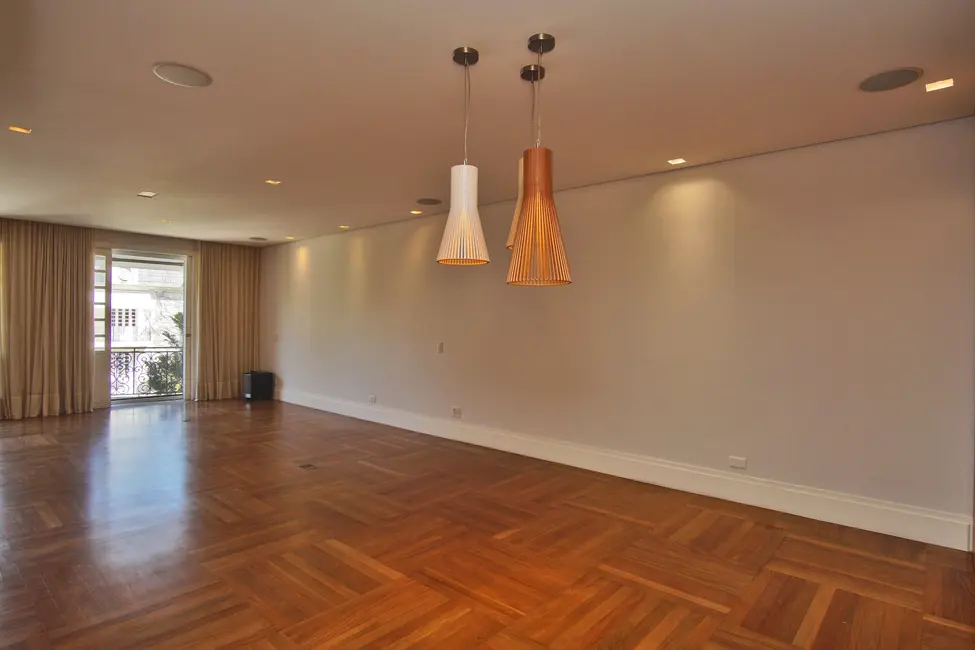 Foto 7 de Apartamento com 4 quartos para alugar, 258m2 em Jardim Europa, São Paulo - SP
