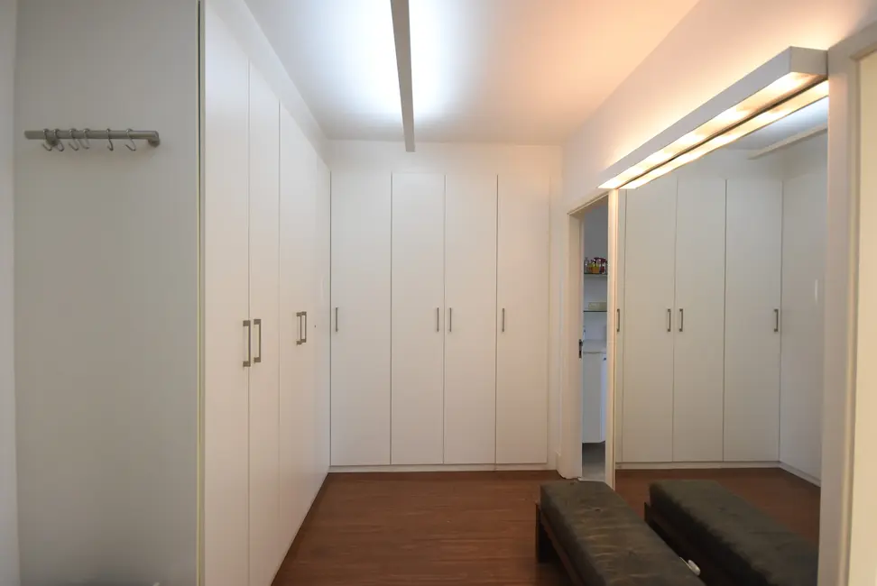 Apartamento com 4 quartos à venda, 367m2 em Cerqueira César, São Paulo - SP - imagem 4 Foto 4 de Apartamento com 4 quartos à venda, 367m2 em Cerqueira César, São Paulo - SP