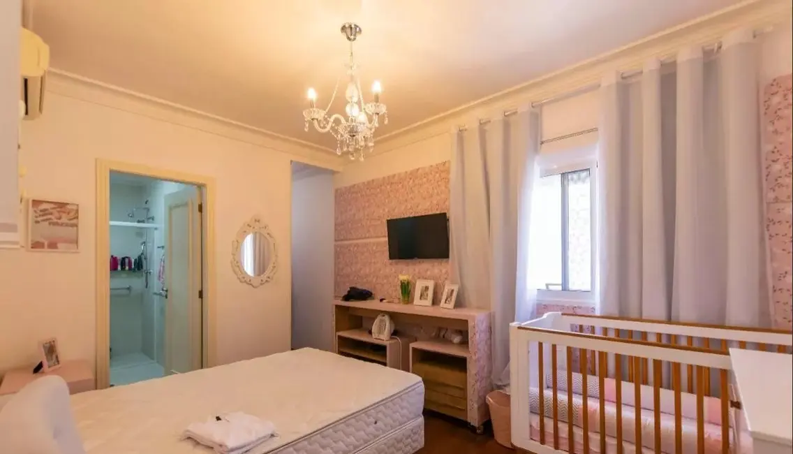 Foto 9 de Casa com 3 quartos à venda, 380m2 em Vila Santo Estéfano, São Paulo - SP