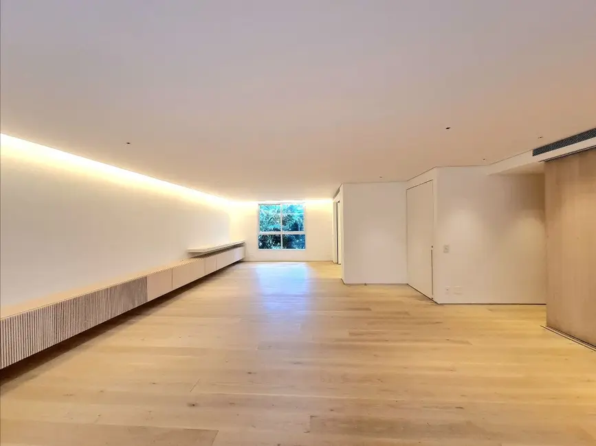 Apartamento com 3 quartos à venda, 211m2 em Itaim Bibi, São Paulo - SP - imagem 3 Foto 3 de Apartamento com 3 quartos à venda, 211m2 em Itaim Bibi, São Paulo - SP