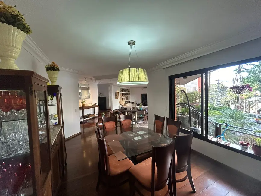 Foto 6 de Apartamento com 5 quartos à venda, 290m2 em Pacaembu, São Paulo - SP