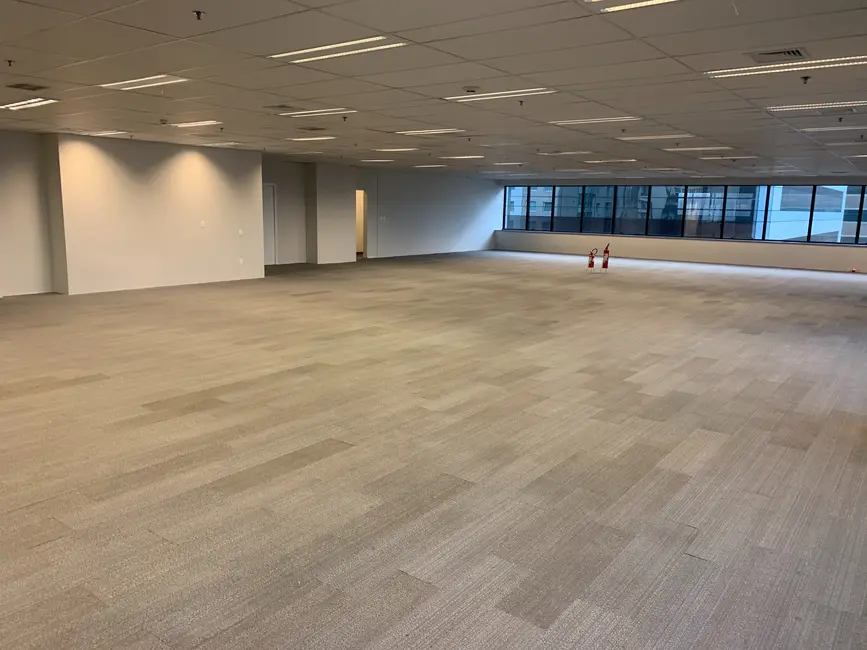 Sala Comercial para alugar, 381m2 em São Paulo - SP - imagem 3 Foto 3 de Sala Comercial para alugar, 381m2 em São Paulo - SP