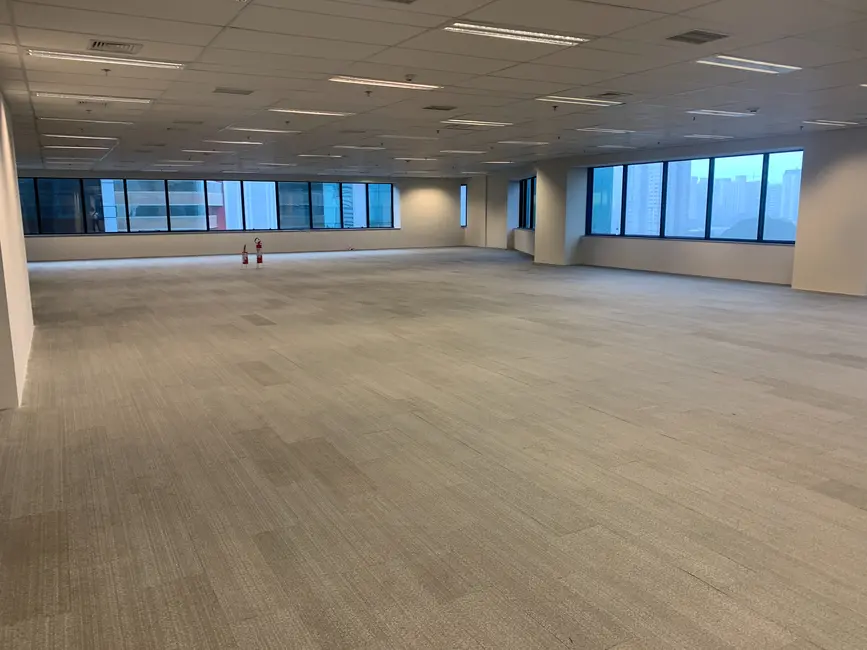 Sala Comercial para alugar, 381m2 em São Paulo - SP - imagem 2 Foto 2 de Sala Comercial para alugar, 381m2 em São Paulo - SP